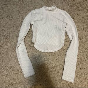 Bershka textured white cropped long sleeve mock neck size xs